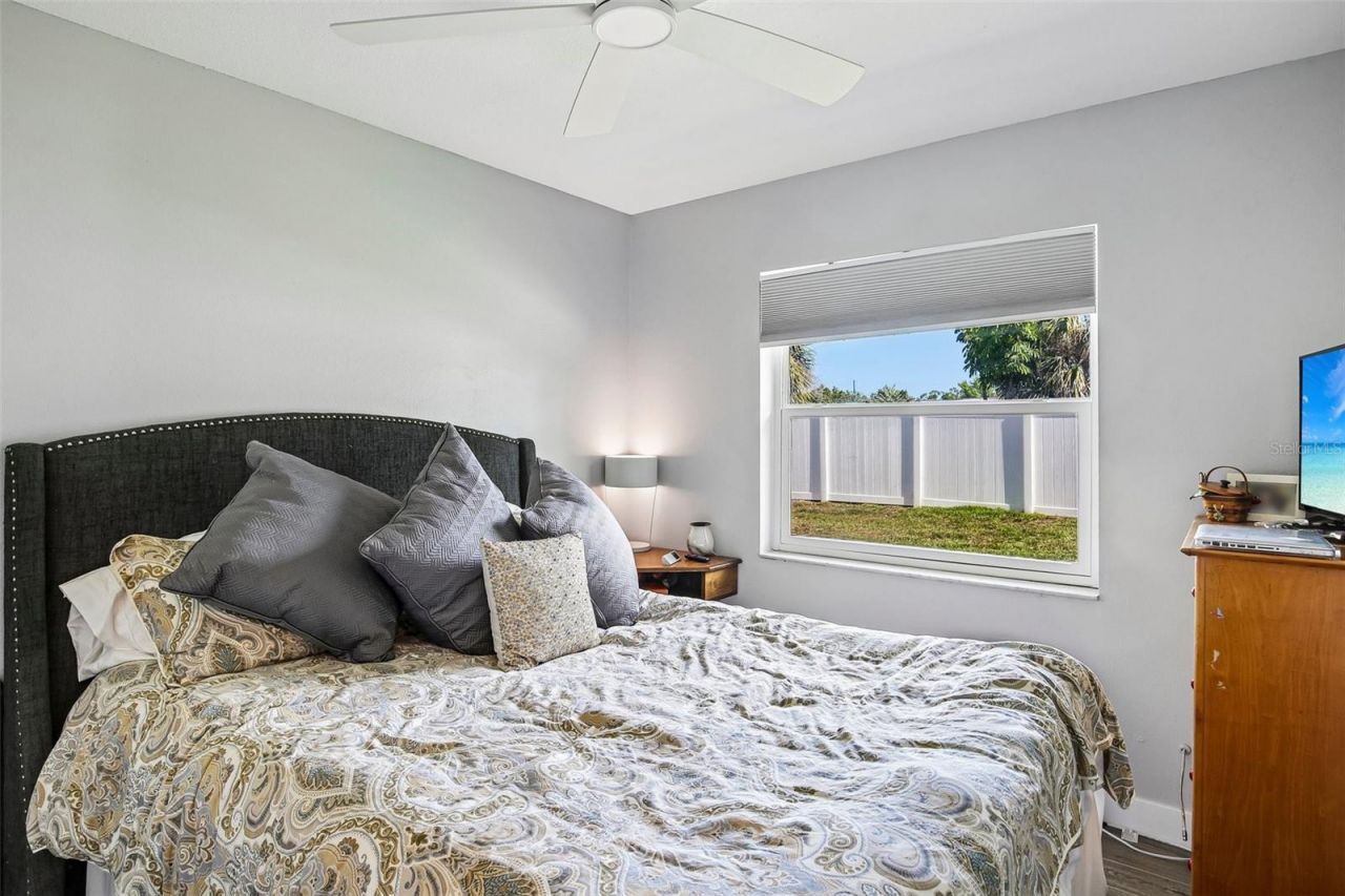 4390 Trout Drive Se, Saint Petersburg, FL 33705 Photo