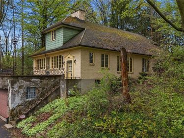 12979 Bullis Road, East Aurora, NY 14052
