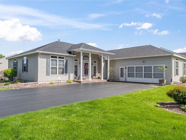 132 Lorian Drive, Syracuse, NY 13212