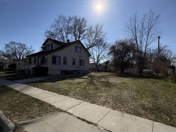 23147 Donald Avenue, Eastpointe, MI 48021