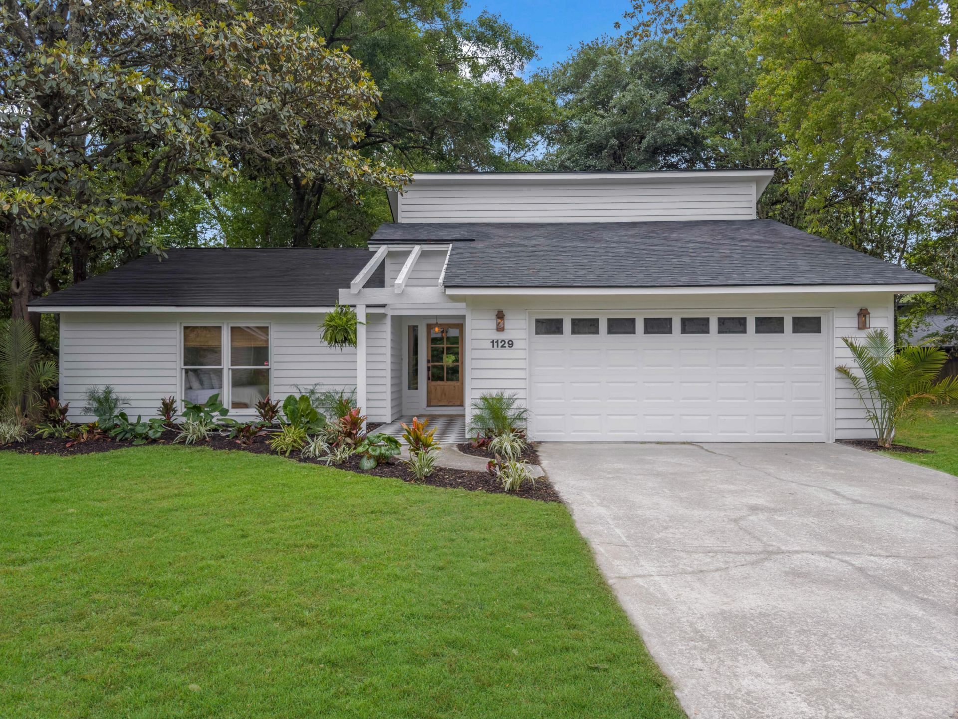 1129 Yorktown Court Photo 1
