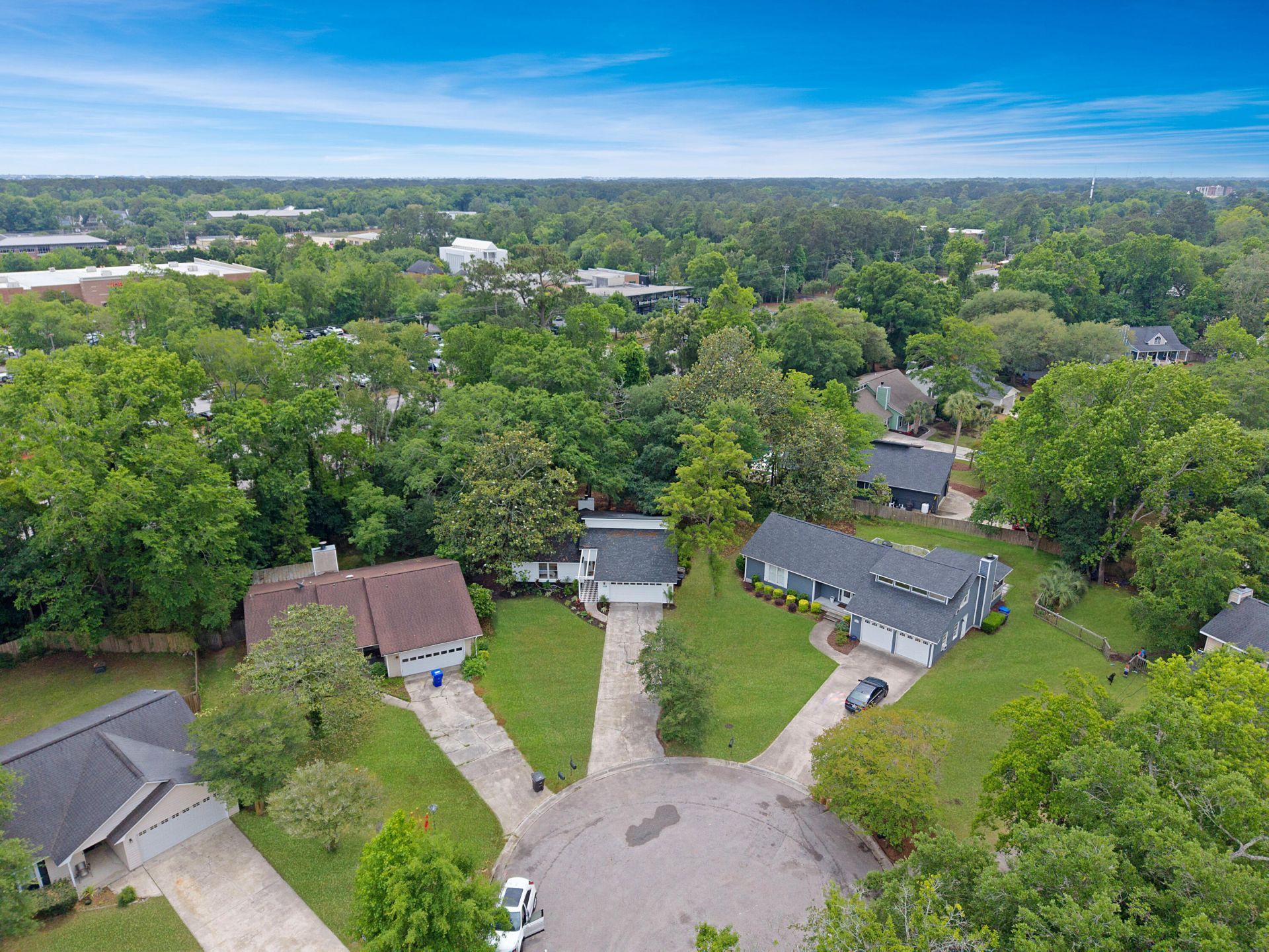 1129 Yorktown Court Photo 5