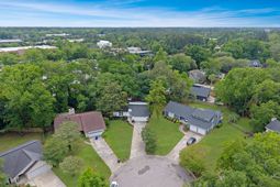 1129 Yorktown Court photo 4