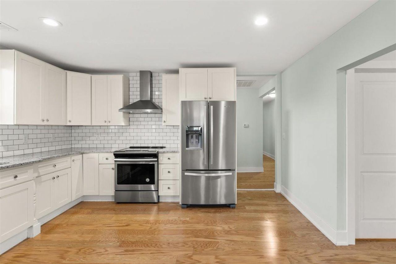 87 Romney Street Photo 7
