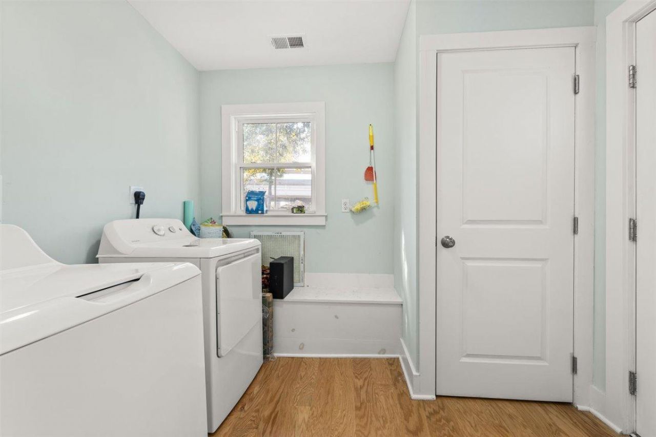 87 Romney Street Photo 9
