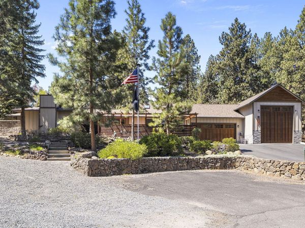 61181 Hitching Post Lane, Bend, OR 97702