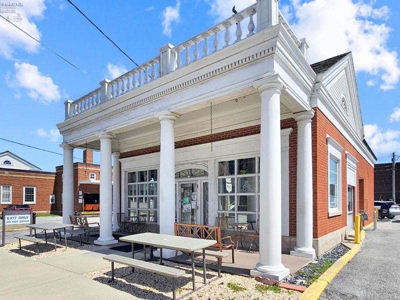 114 N. Sandusky St., Bellevue, OH 44811 Photo 1