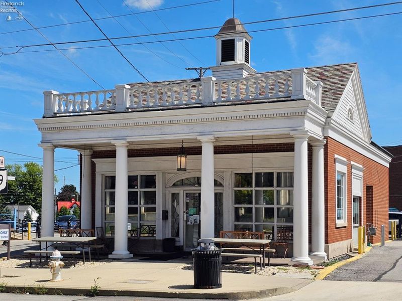 114 N. Sandusky St., Bellevue, OH 44811 Photo 2