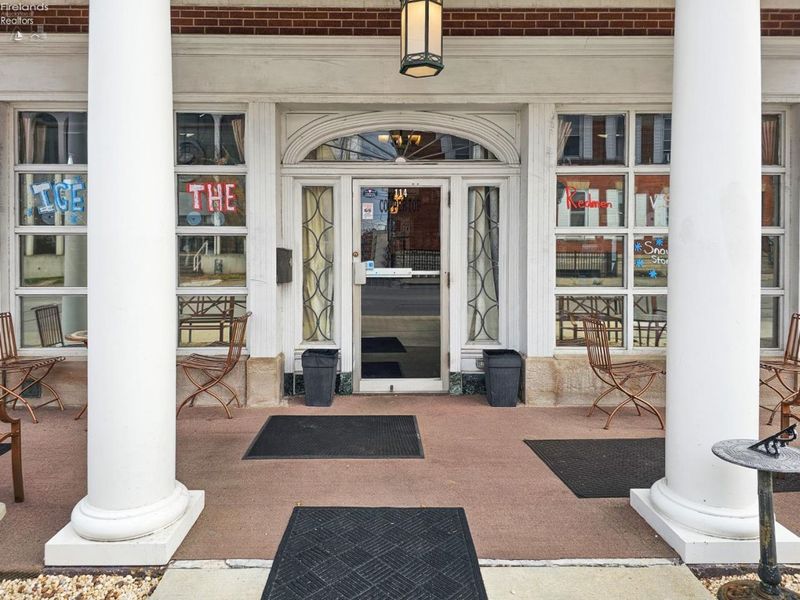 114 N. Sandusky St., Bellevue, OH 44811 Photo 5