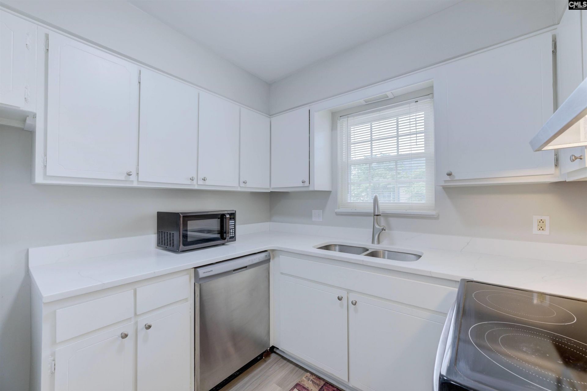 3600 Chateau Drive Photo 10