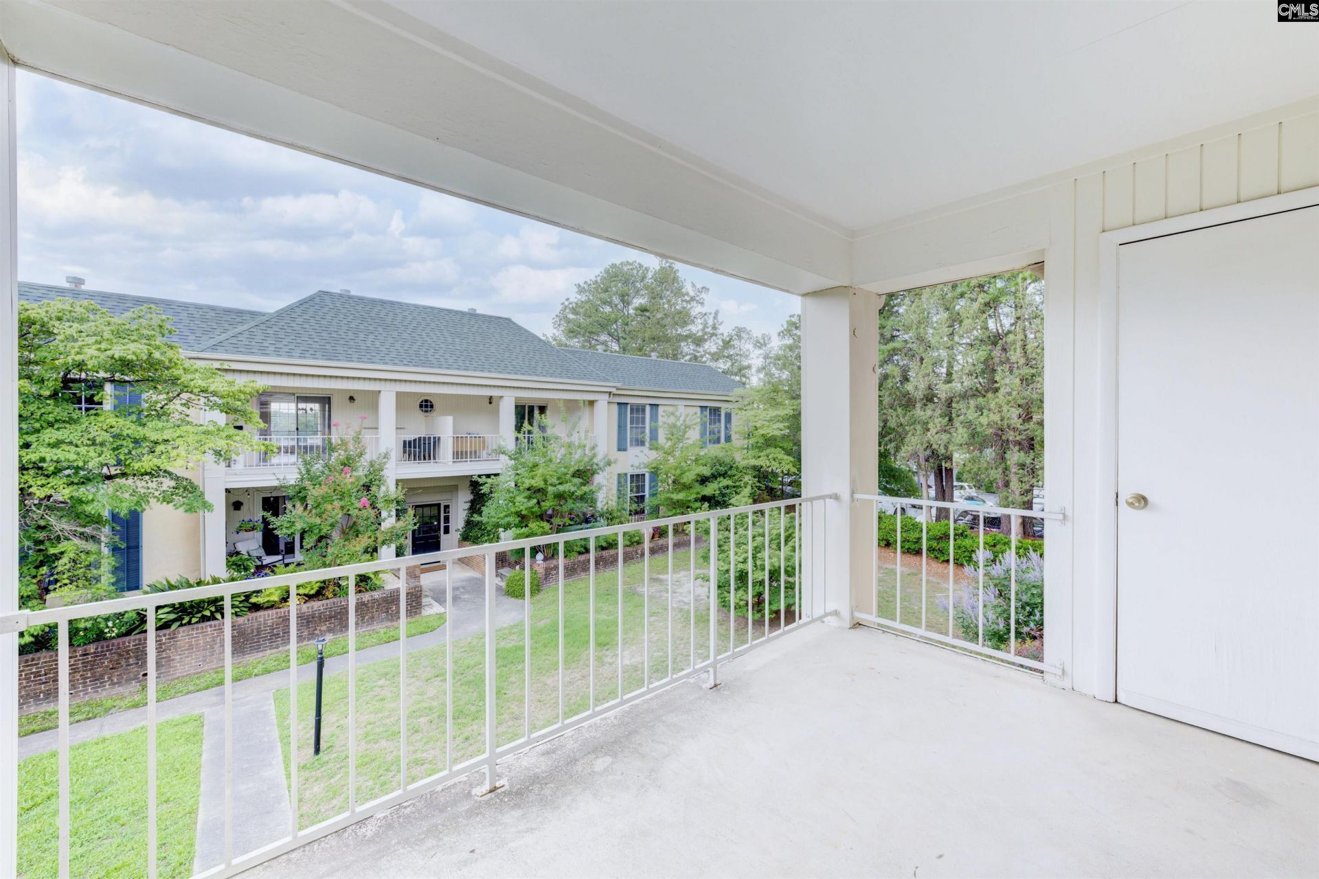 3600 Chateau Drive Photo 22