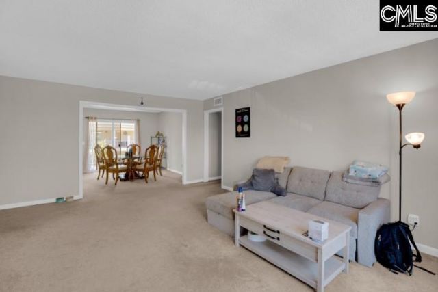 3600 Chateau Drive  Photo 4