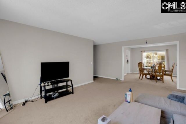 3600 Chateau Drive  Photo 5