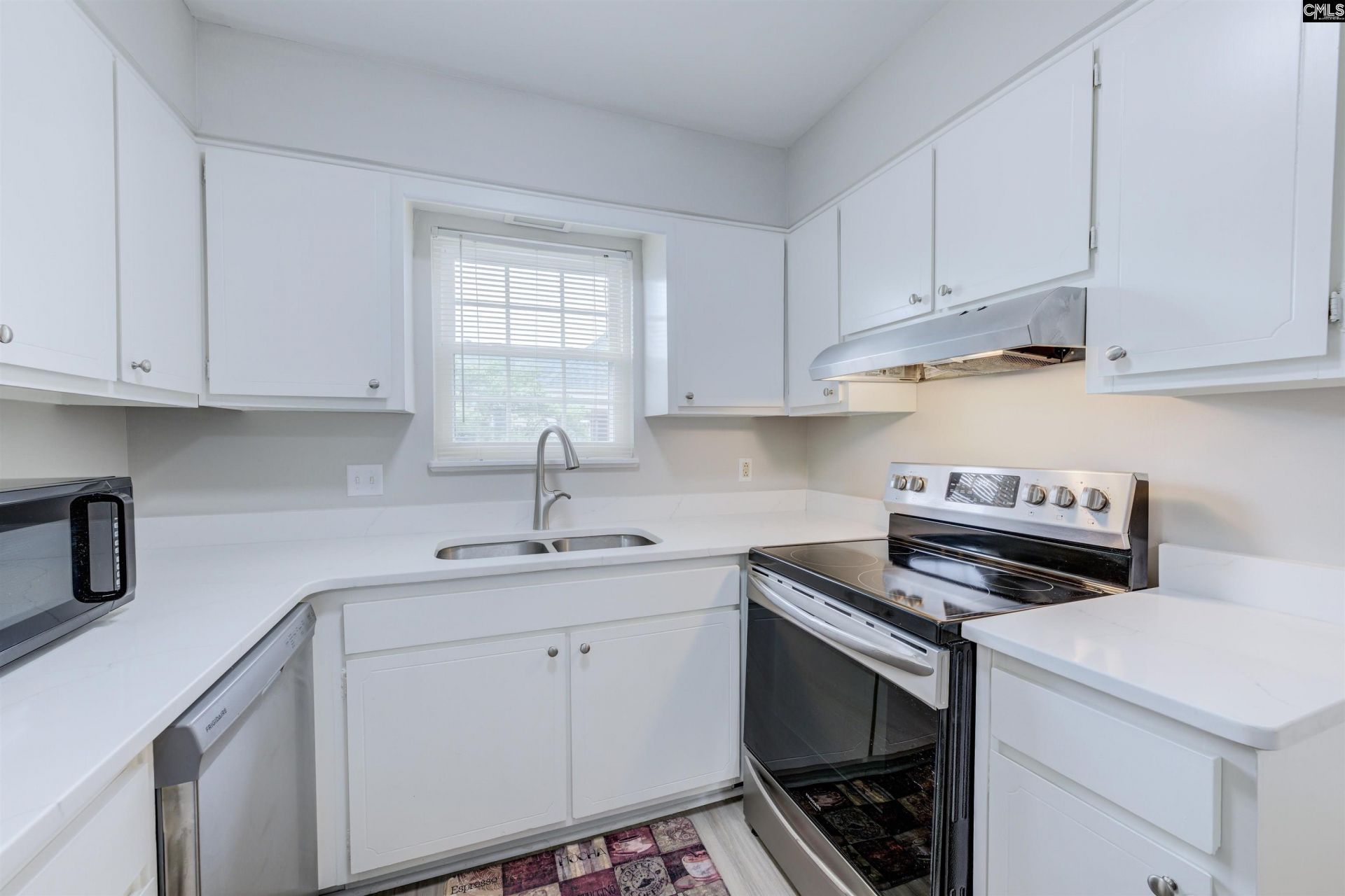 3600 Chateau Drive Photo 9
