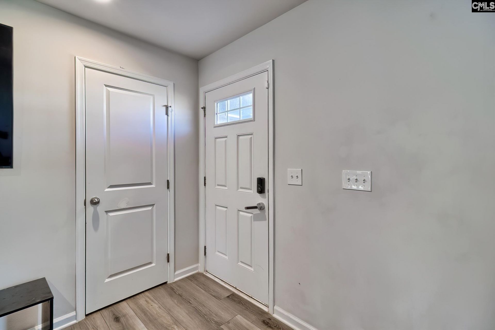 3033 Blue Brook Lane  Photo 7