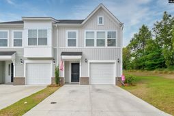 327 Reedmace Court photo 4