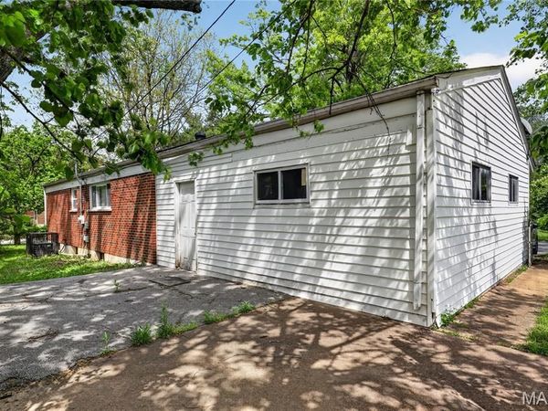 10535 Trask Drive , St Louis, MO 63136