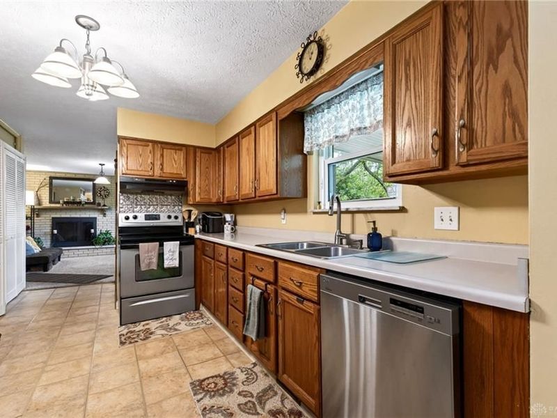 4200 Sugarcreek Drive, Bellbrook, OH 45305 Photo 10