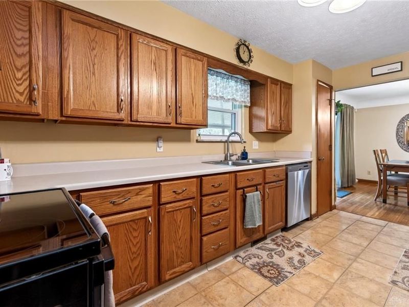 4200 Sugarcreek Drive, Bellbrook, OH 45305 Photo 12