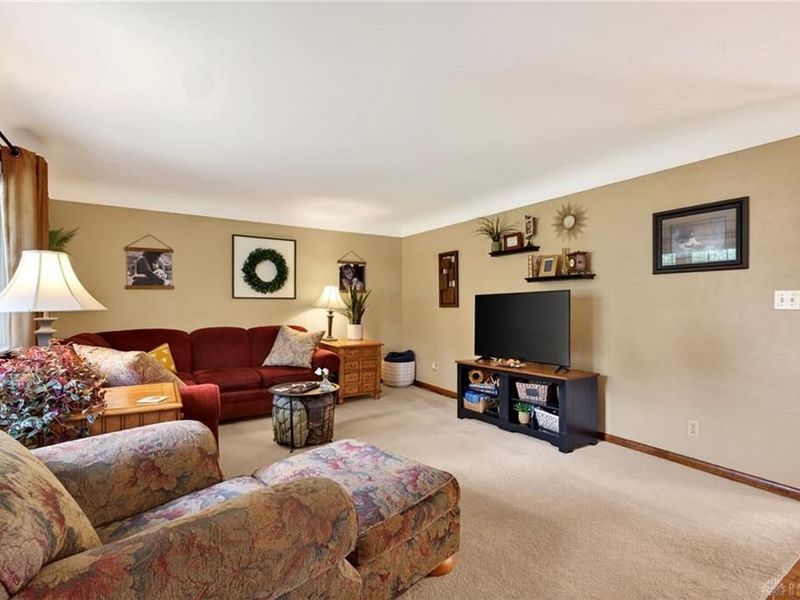 4200 Sugarcreek Drive, Bellbrook, OH 45305 Photo 5
