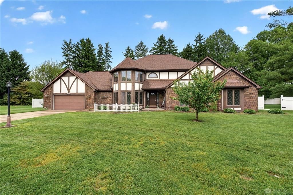 6870 Rosebud Way, Clayton, OH 45415 Main Photo
