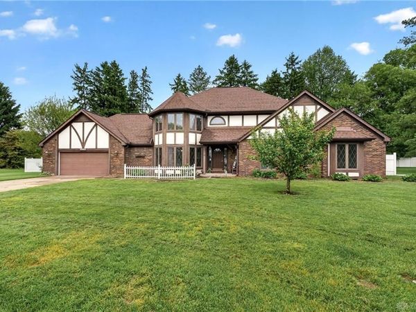 6870 Rosebud Way, Clayton, OH 45415