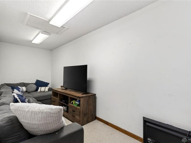 6870 Rosebud Way, Clayton, OH 45415 Photo 24