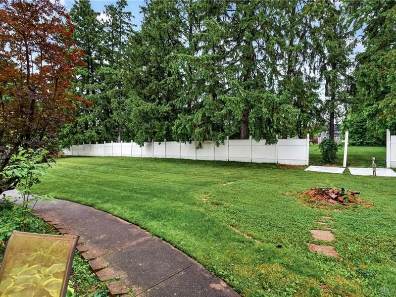 6870 Rosebud Way, Clayton, OH 45415 Photo 31