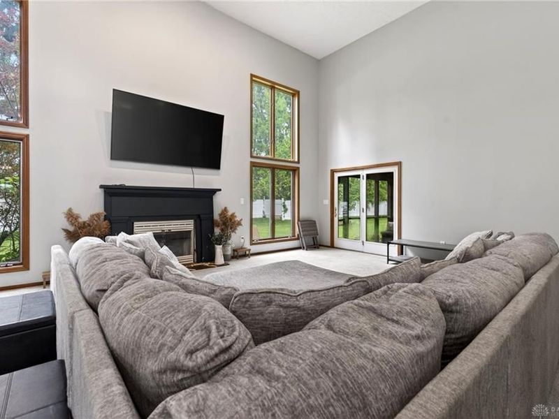 6870 Rosebud Way, Clayton, OH 45415 Photo 5