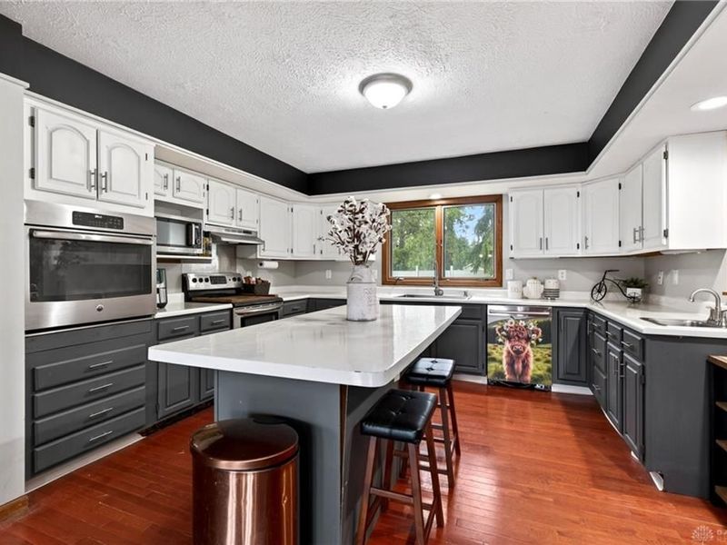 6870 Rosebud Way, Clayton, OH 45415 Photo 9