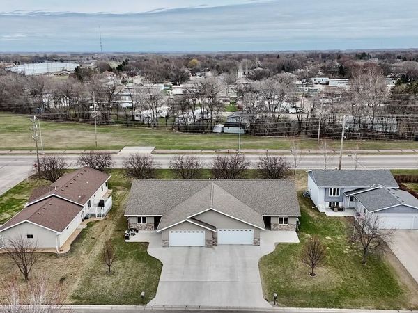 1718 12th Street N, Wahpeton, ND 58075