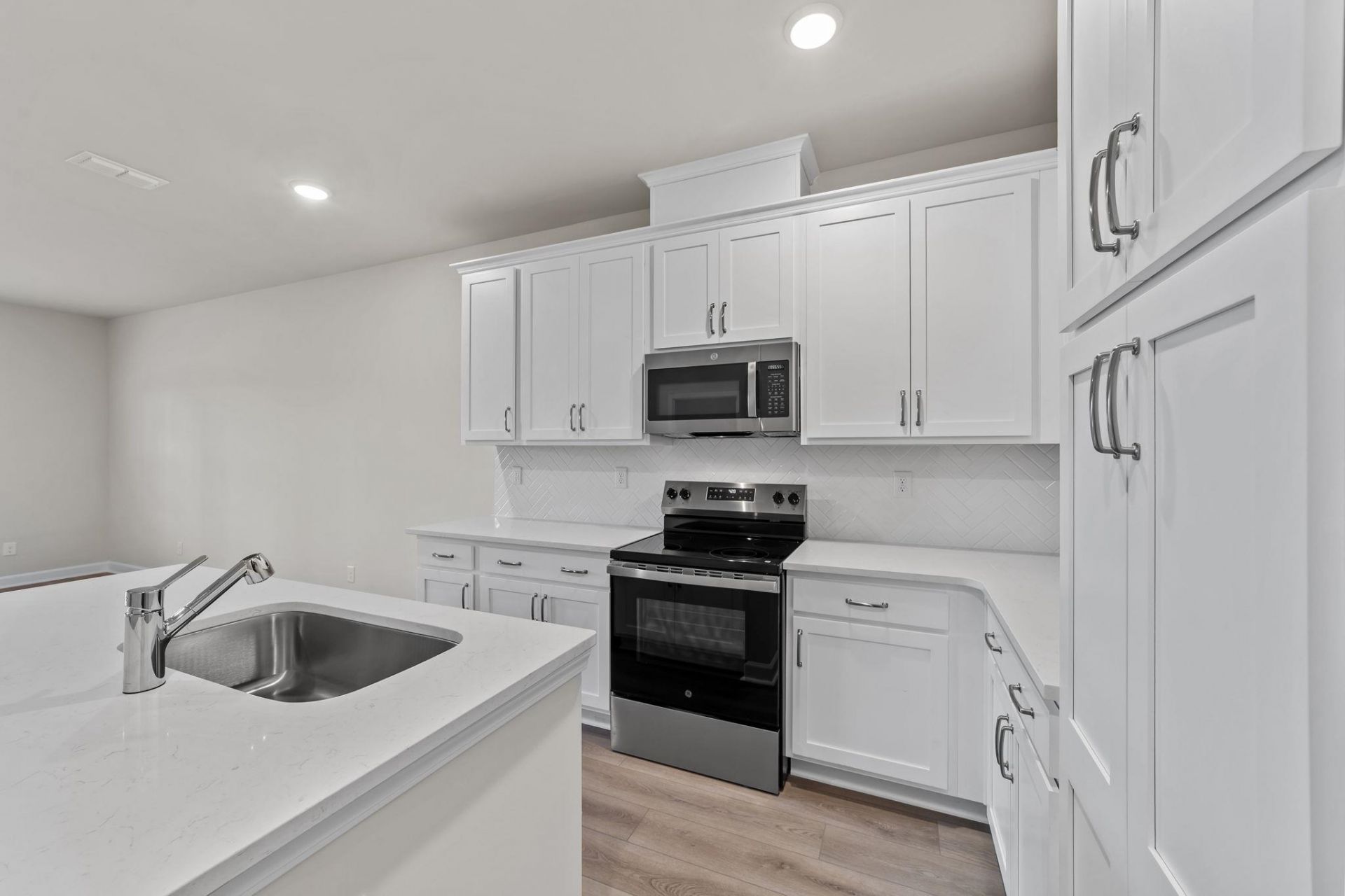 715 Ebb Tide Rd.  Photo 8