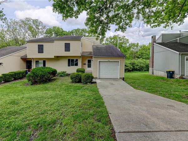 1921 E 97th Street, Unit 1921, Kansas City, MO 64131