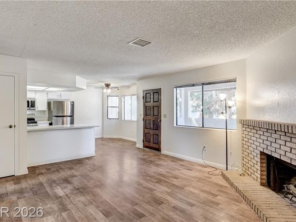817 Rock Springs Drive, Unit 202, Las Vegas, NV 89128