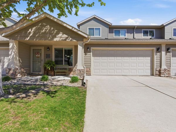 2718 E Indigo Pl, Sioux Falls, SD 57108