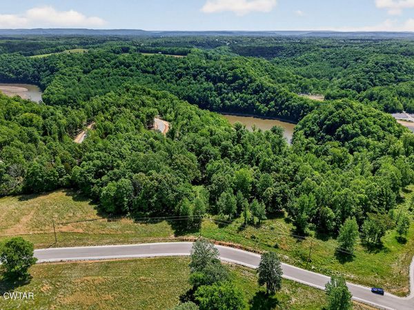 5881 Canoe Way, Baxter, TN 38544