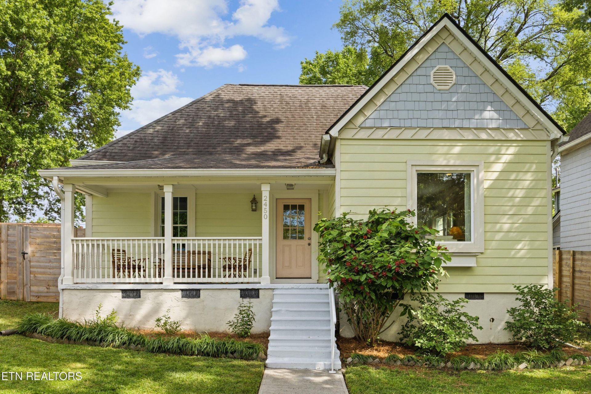 2450 Jefferson Ave, Knoxville, TN 37917 Main Photo