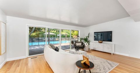 4935 Fair Oaks Blvd, Carmichael, CA 95608 Photo
