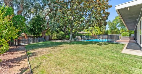 4935 Fair Oaks Blvd, Carmichael, CA 95608 Photo