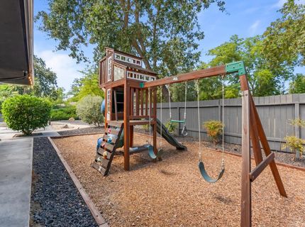 4935 Fair Oaks Blvd, Carmichael, CA 95608 Photo