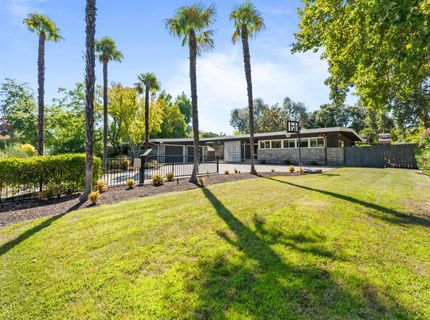 4935 Fair Oaks Blvd, Carmichael, CA 95608 Photo