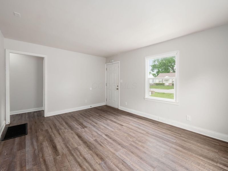 2285 Atwood Terrace , Columbus, OH 43211 Photo 5