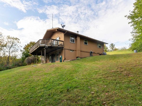 6 Meadow Path, GALENA, IL 61036