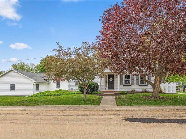 101 S Hickory Street, SHANNON, IL 61078