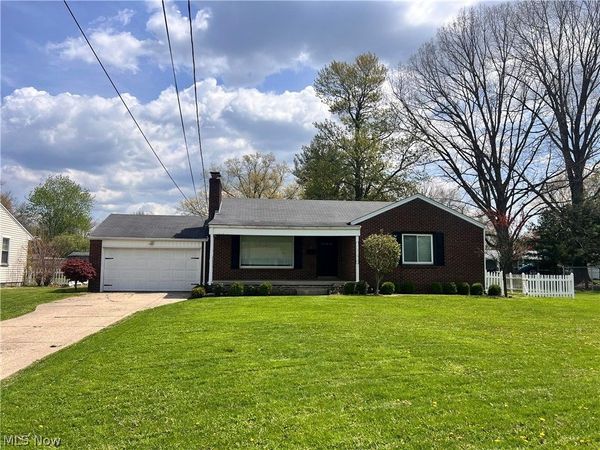 4047 Cascade Drive, Youngstown, OH 44511