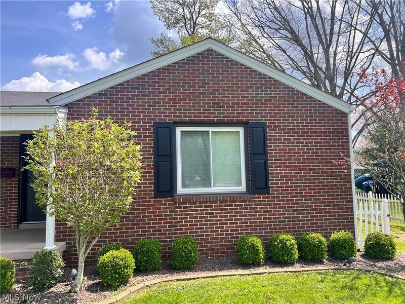 4047 Cascade Drive, Youngstown, OH 44511 Photo 2