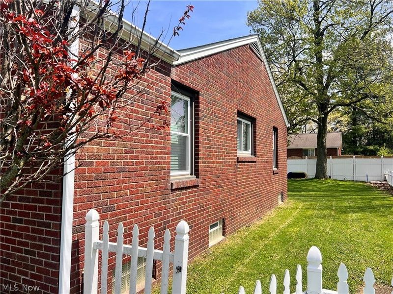 4047 Cascade Drive, Youngstown, OH 44511 Photo 4
