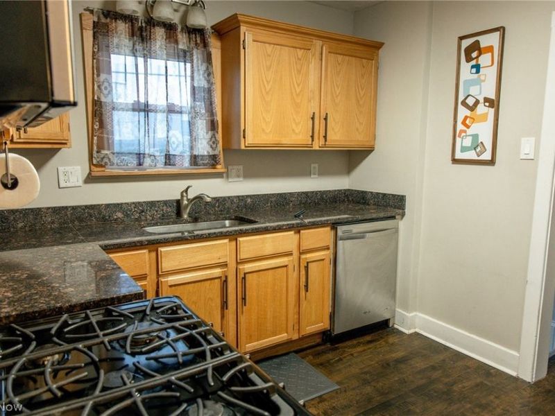 543 6th Street , Fairport Harbor, OH 44077 Photo 9