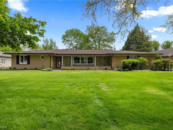304 Cedar Brook Lane , Sandusky, OH 44870