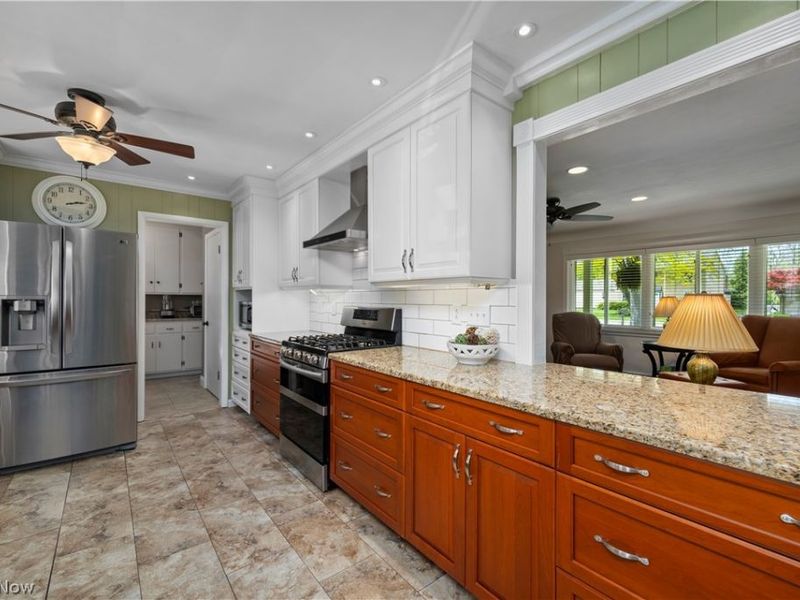 304 Cedar Brook Lane, Sandusky, OH 44870 Photo 8